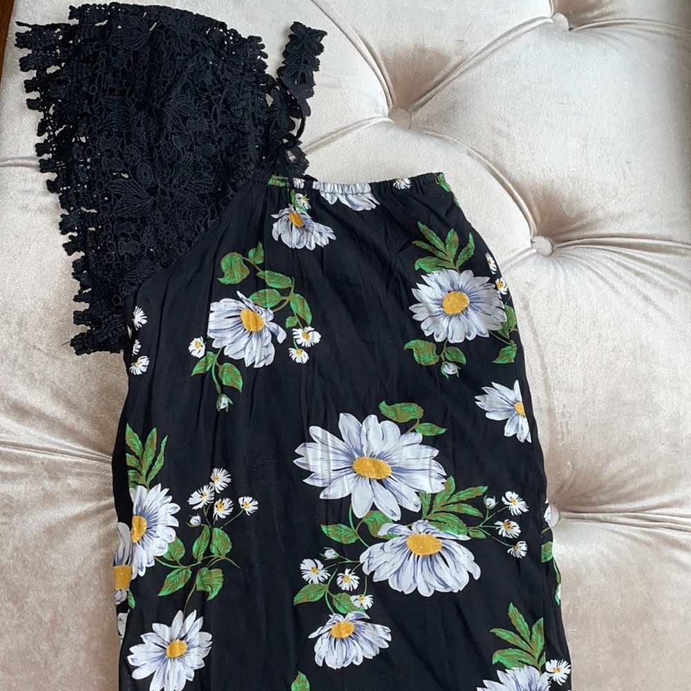 Daisy print off the shoulder blouse